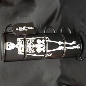 Prima Design NWT 4-piece Skeleton Stacking Mugs with Stand